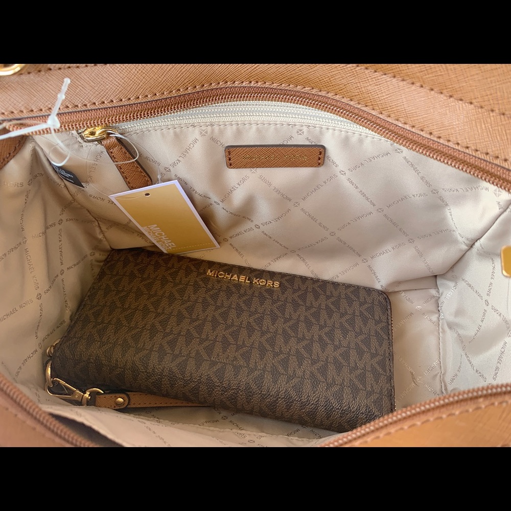 ‼️SALE‼️ Michael Kors Satchel Brown Wallet Bundle - Picture 7 of 8